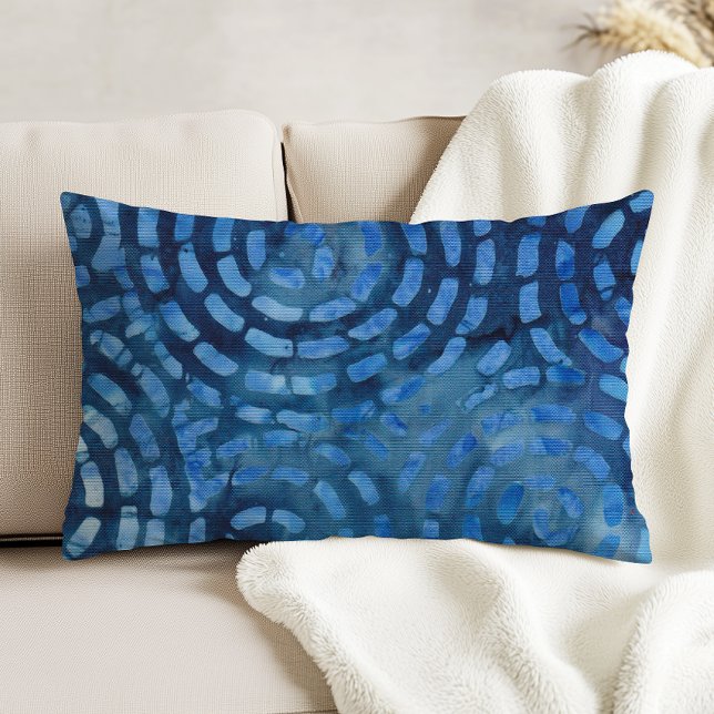 Blue Boho Batik Abstrakt Spirals Dekokissen (Von Creator hochgeladen)