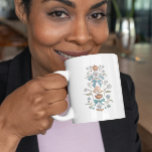 Blue Boho Floral Ribbon Kaffeetasse<br><div class="desc">Boho und rustikale Tasse mit handgezeichneter Abbildung von Bögen und Blume in blau.</div>