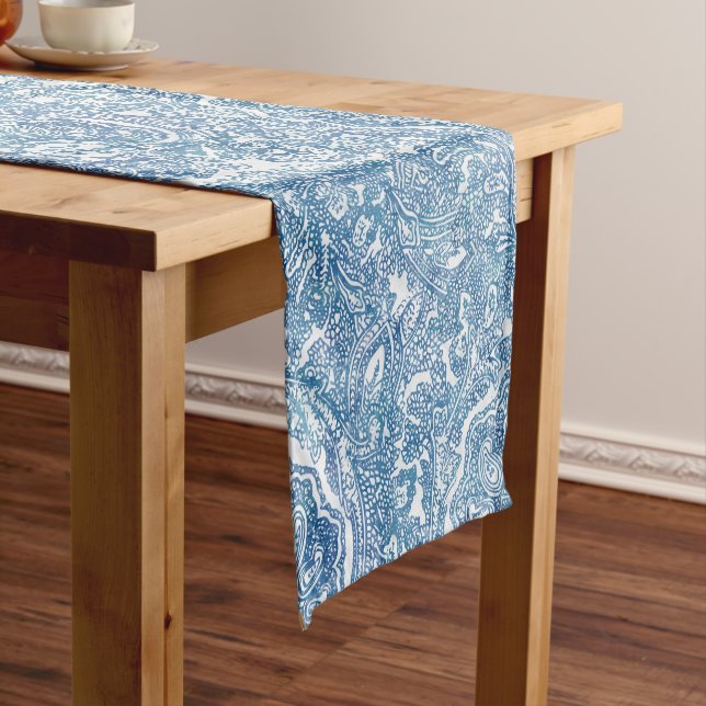 Blue Boho Paisley Pattern Kurzer Tischläufer (Beispiel)