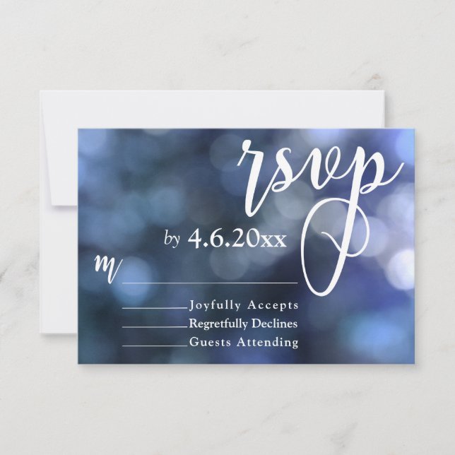 Blue Bokeh Light & Typografie 32 Wedding RSVP (Vorderseite)