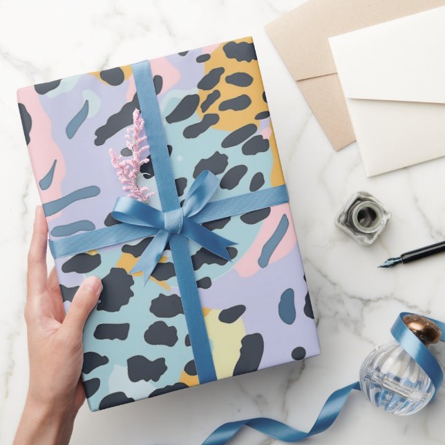 Blue Bronze Pastel Leopard Spots Geschenkpapier (Schenken)