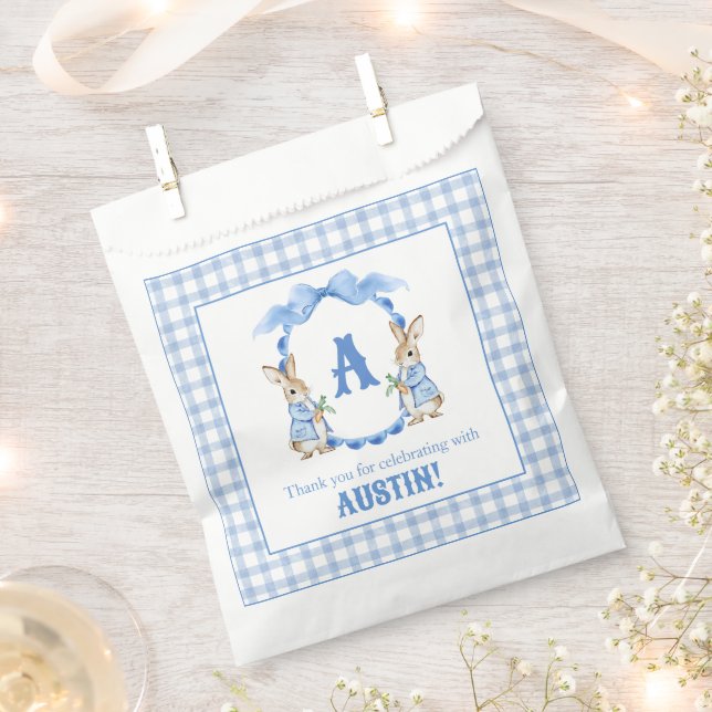 Blue Bunny Rabbit Gingham Monogram Wappen Geschenktütchen (Ausgeschnitten)
