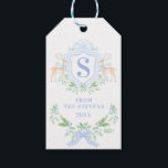 Blue Christmas Deh Wappen Monogram mit Name Geschenkanhänger<br><div class="desc">Dieses Weihnachtsgeschenk-Tag hat ein prächtiges,  großtausendjähriges Design mit einem Weihnachtsgeschenk-Wappen mit einem Monogramm-Brief in der Mitte. Sie können mit Ihrem ersten,  Namen und Jahr personalisieren.</div>