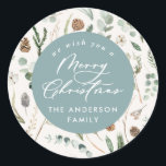 Blue Christmas minimale botanische Foto Runder Aufkleber<br><div class="desc">Moderne minimale Blätter sage grün Drehbuch Feiertag Weihnachten personalisiertes Foto Design. Handgemalte Eukalyptus,  minimales Laub und modernes rustikales Rattanfeuer geben diesem Urlaubsdesign ein luxuriöses Gefühl. In klassisch dustig blau,  grün,  schwarz,  braun und grau.</div>