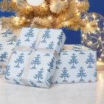 Blue Christmas Tree on Snow Geschenkpapier<br><div class="desc">Das Design zeichnet sich durch einen digital kreierten abstrakten Weihnachtsbaum in Blau vor einem schneefarbenen Hintergrund aus. Personalisieren Sie diesen Artikel oder Kauf,  wie es ist. Für spezielle Anfragen oder Fragen wenden Sie sich bitte an den Künstler unter wafadahdalcreates@gmail.com. © Wafa Y. Dahdal - Alle Rechte vorbehalten.</div>