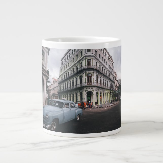 Blue Classic Vintage Car Cityscape Jumbo-Tasse (Vorderseite)