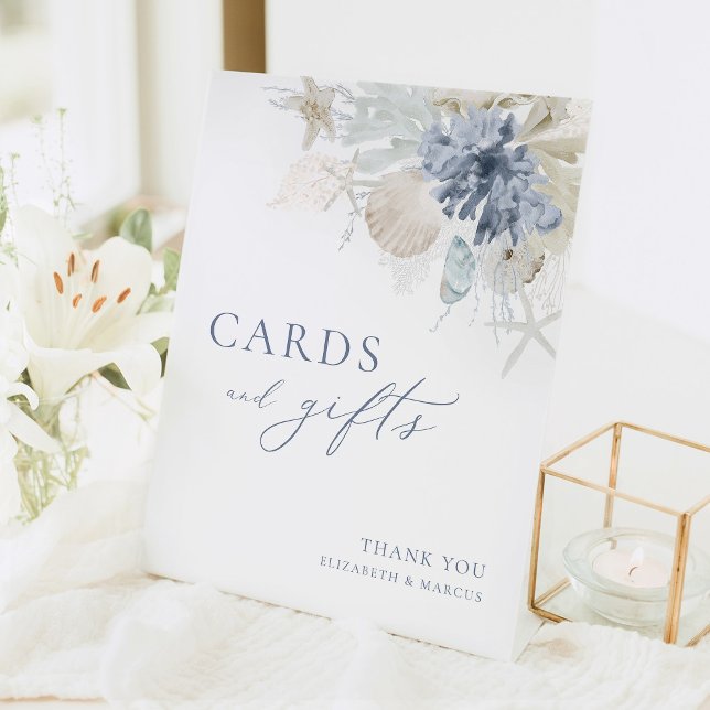 Blue Coastal Cards and Gifts Wedding Table Sign Sockelschild (Coastal wedding cards and gifts sign dusty blue seashell starfish elegant reception table decor)