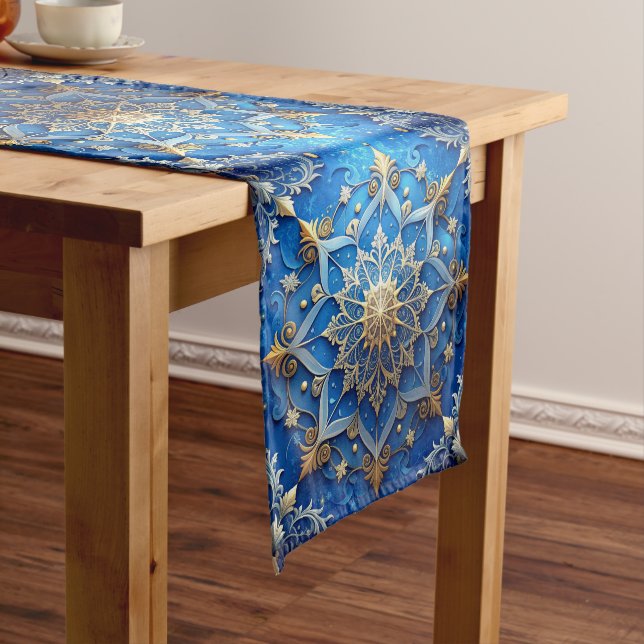 Blue Decorative Holiday Table Runner Mittelgroßer Tischläufer (Beispiel)