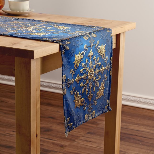Blue Decorative Holiday Table Runner Mittelgroßer Tischläufer (Beispiel)