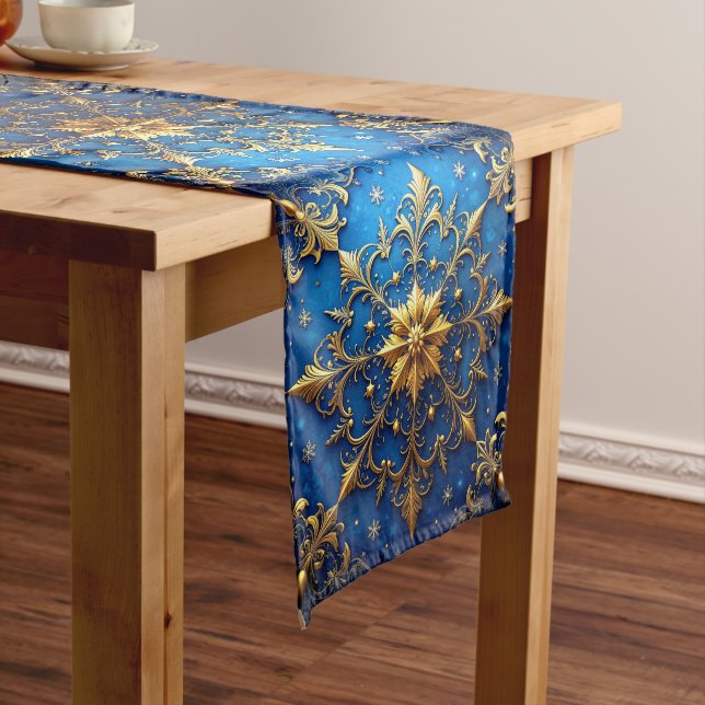 Blue Decorative Holiday Table Runner Mittelgroßer Tischläufer (Beispiel)
