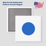 Blue Dot US-Demokrat unterstützt Anti-Trump-Protes Magnet<br><div class="desc">Dieser Kühlschrankmagnet weist einen großen blauen Punkt auf, der auf politischen Protest gegen den amerikanischen Präsidenten Donald Trump hinweist. Ursprünglich während der US-Präsidentschaftswahl 2024 als Zeichen demokratischer Unterstützung in einem roten, republikanischen Gebiet erscheint sie nun landesweit aus Protest gegen die Regierung, als Botschaft, Widerstand zu leisten und blau abzustimmen. Auswahl...</div>