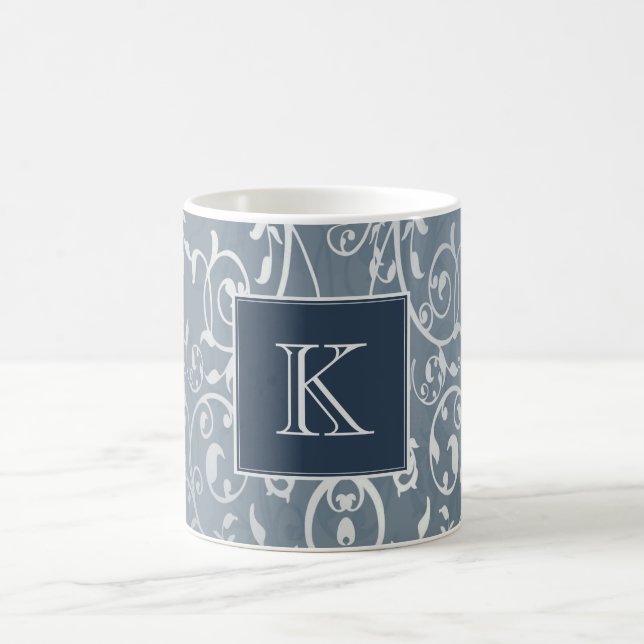 Blue Elegant Blüh Monogram Tasse (Mittel)
