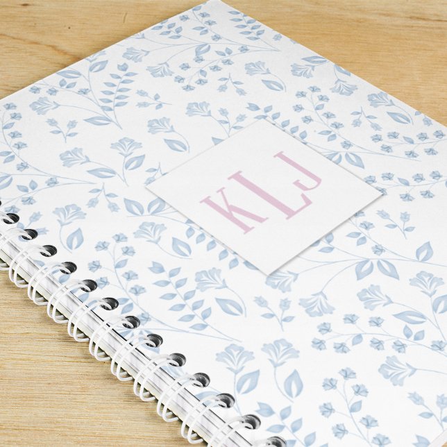 Blue Floral 8.5" x 11" Spiral Notebook Notizbuch (Blue floral chic monogram notebook.)