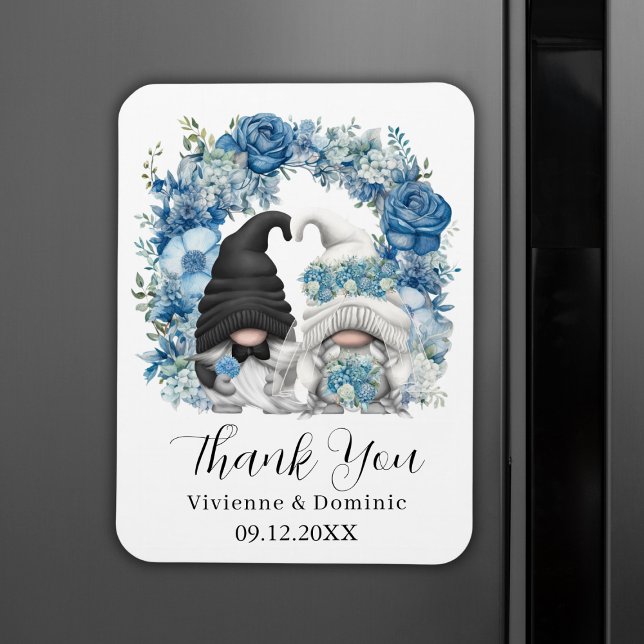 Blue Floral Arch Gnome Wedding Dankeschön Karte Magnet (Blue Floral Arch Gnome Wedding Thank You Card Magnet
)
