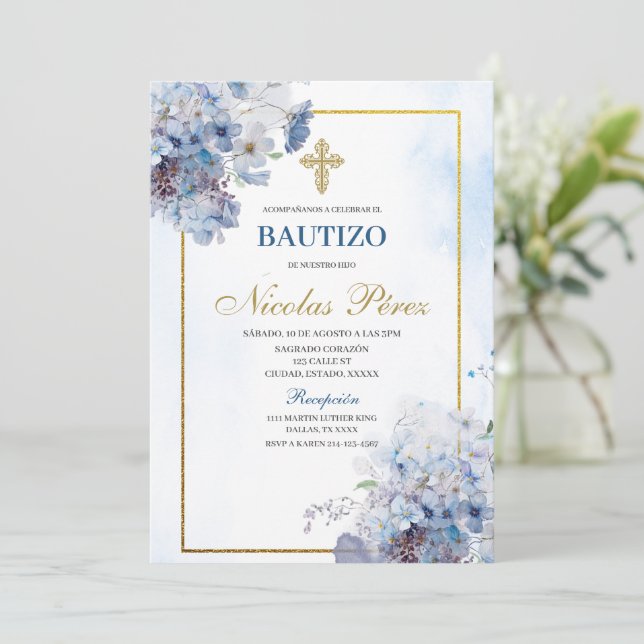 Blue Floral Bautizo Spanische Einladung (Stehend Vorderseite)