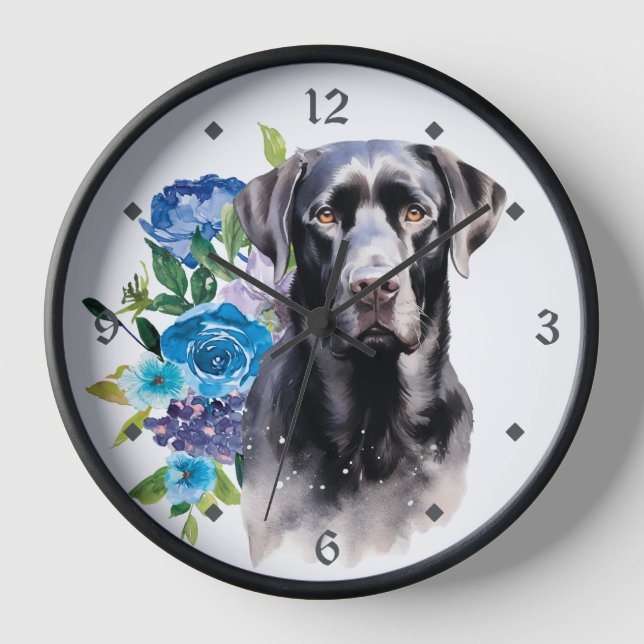 Blue Floral Bouquet Black Labrador Retriever Dog Uhr (Vorderseite)