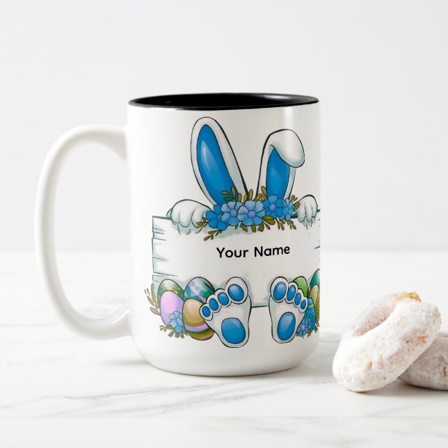 Blue Floral Bunny Ears Easter Name Sign Graphic Zweifarbige Tasse (Mit Donut)