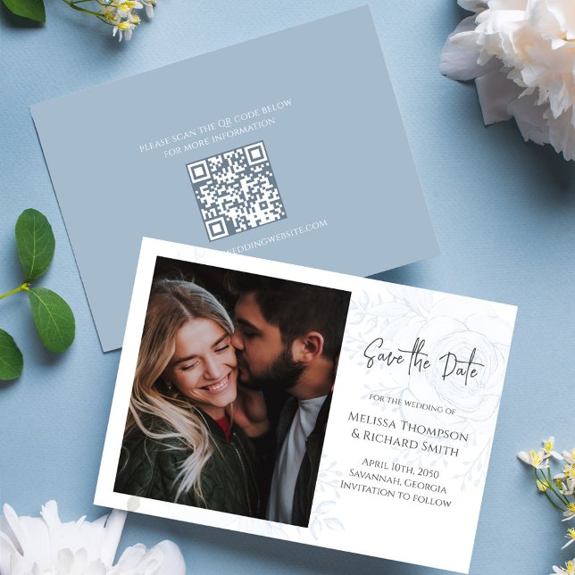 Blue Floral Elegantes Foto Hochzeit Sichern Sie da Save The Date (Floral blue elegant Photo save the date card with QR code. )