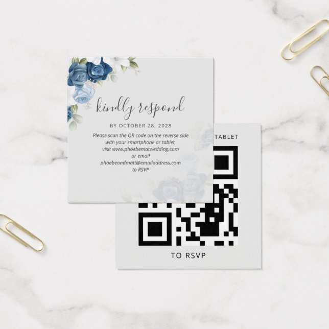 Blue Floral Greenery QR Code Wedding RSVP Card (Büro)
