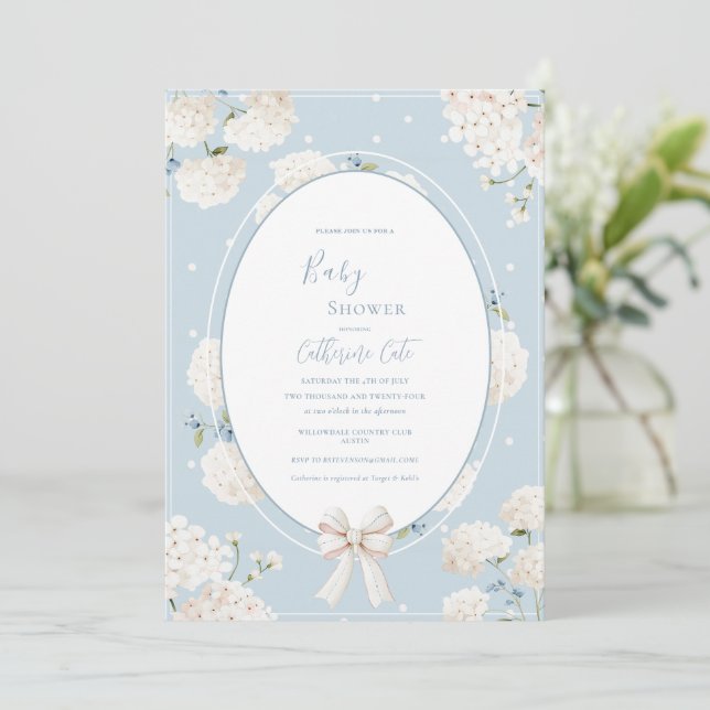Blue Floral Hydrangea Elegant Baby Shower Einladung (Stehend Vorderseite)