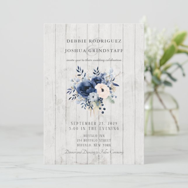 Blue Floral on Wood Wedding Invitation  Einladung (Stehend Vorderseite)