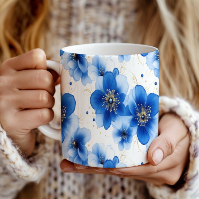 Blue Floral Pattern with Gold Accents Kaffeetasse (Von Creator hochgeladen)