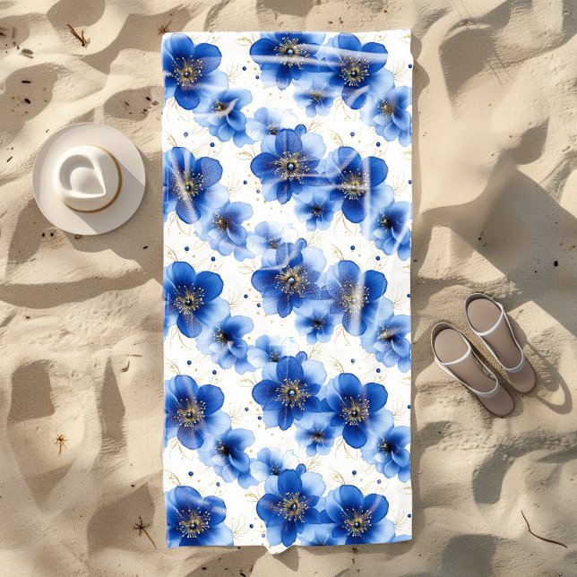 Blue Floral Pattern with Gold Accents Strandtuch (Von Creator hochgeladen)