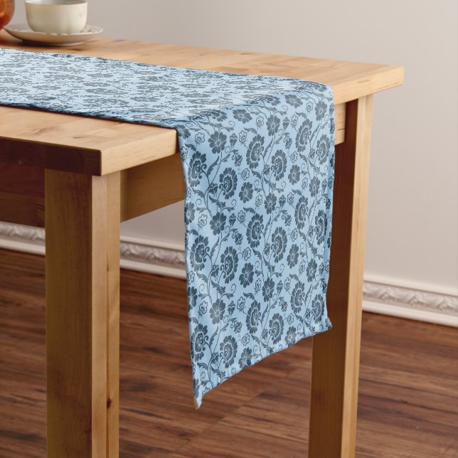 Blue Floral Table Runner Mittelgroßer Tischläufer (Beispiel)