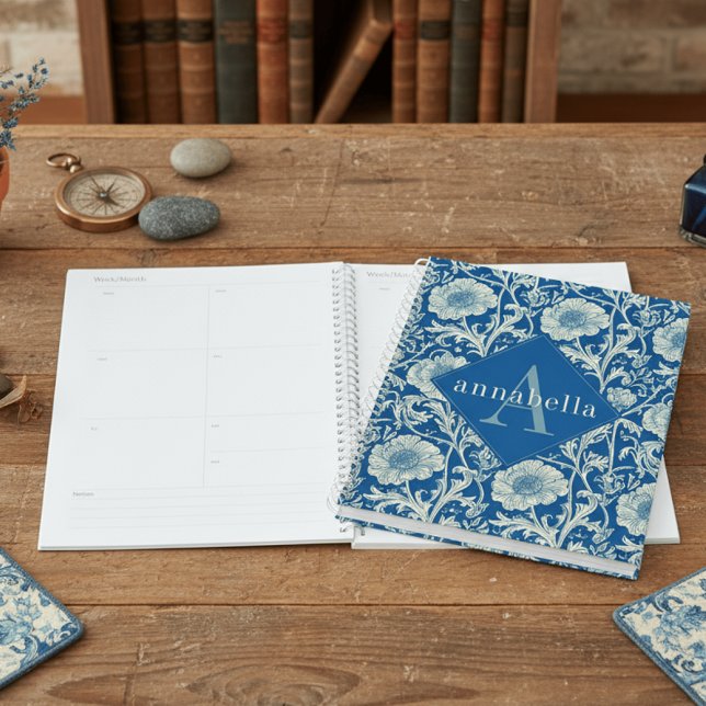 Blue Floral William Morris Elegant Monogram Planer (Von Creator hochgeladen)