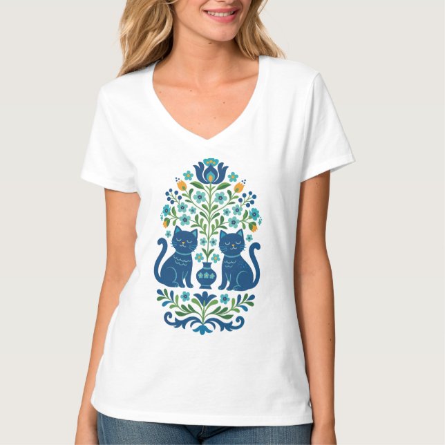 Blue Folk Art Cats – Whimsical Floral Cat Design i T-Shirt (Vorderseite)