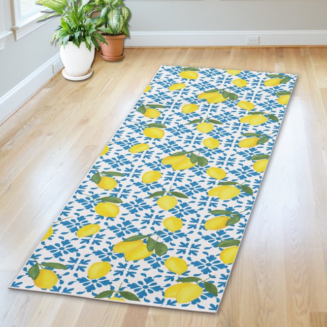 Blue French Country Tile Lemons Pattern Yogamatte (Von Creator hochgeladen)