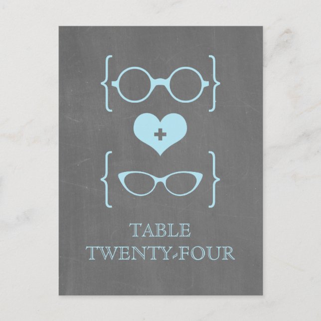 Blue Geeky Glasses Chalkboard Table Postkarte (Vorderseite)