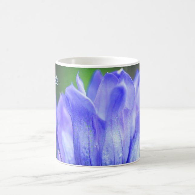 Blue Gentian Blume Petals Personalisiert Kaffeetasse (Mittel)