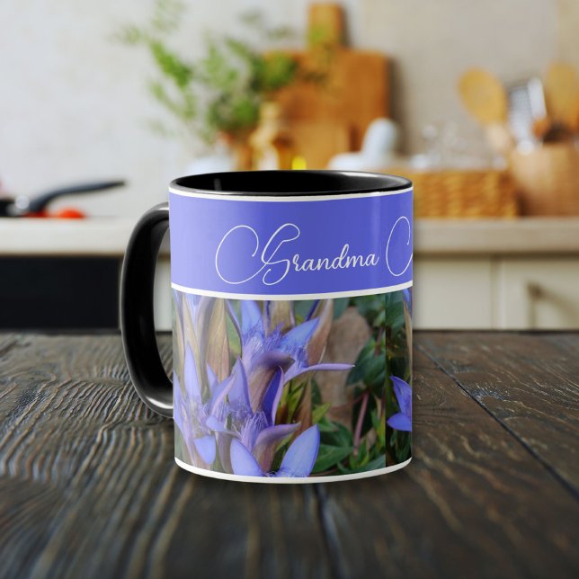 Blue Gentian Foto Tasse (Blue Gentian wildflower with personalized name in a modern design.)
