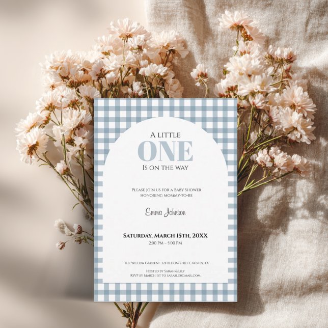 Blue Gingham Baby Shower for Boy Einladung (Blue gingham baby shower invitation with classic check pattern and modern typography for a baby boy.)
