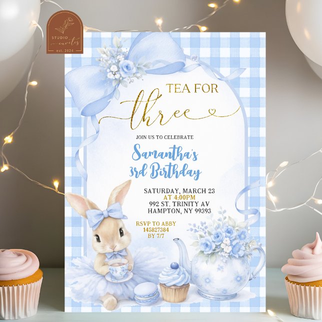 Blue Gingham Bow Bunny Tea Party Third Birthday Einladung (Von Creator hochgeladen)