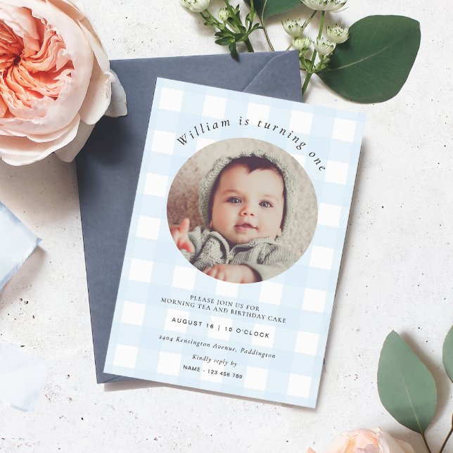 Blue Gingham Foto Birthday Einladung (Birthday Photo Invitation Blue Gingham Check)