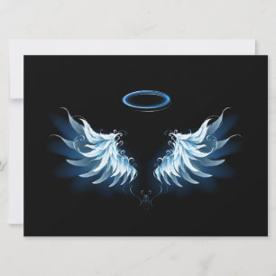 Blue Glows Angel Wings auf schwarzem Hintergrund Einladung