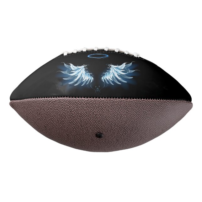 Blue Glows Angel Wings auf schwarzem Hintergrund Football (Gedreht 270)