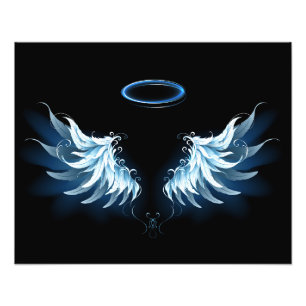 Blue Glows Angel Wings auf schwarzem Hintergrund Fotodruck