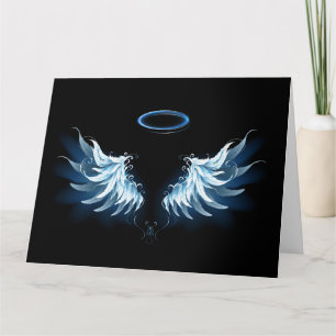 Blue Glows Angel Wings auf schwarzem Hintergrund Karte