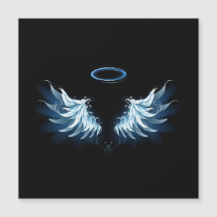 Blue Glows Angel Wings auf schwarzem Hintergrund Magnetkarte