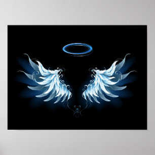 Blue Glows Angel Wings auf schwarzem Hintergrund Poster