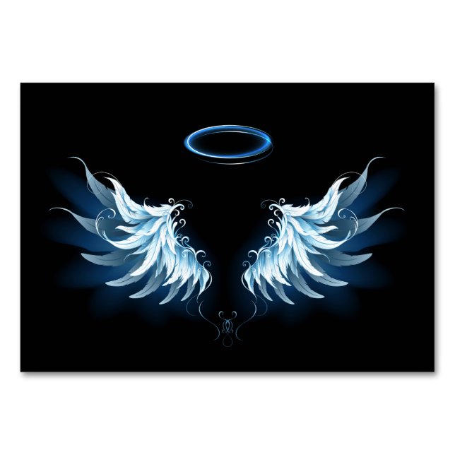 Blue Glows Angel Wings auf schwarzem Hintergrund Tischnummer (Vorderseite)