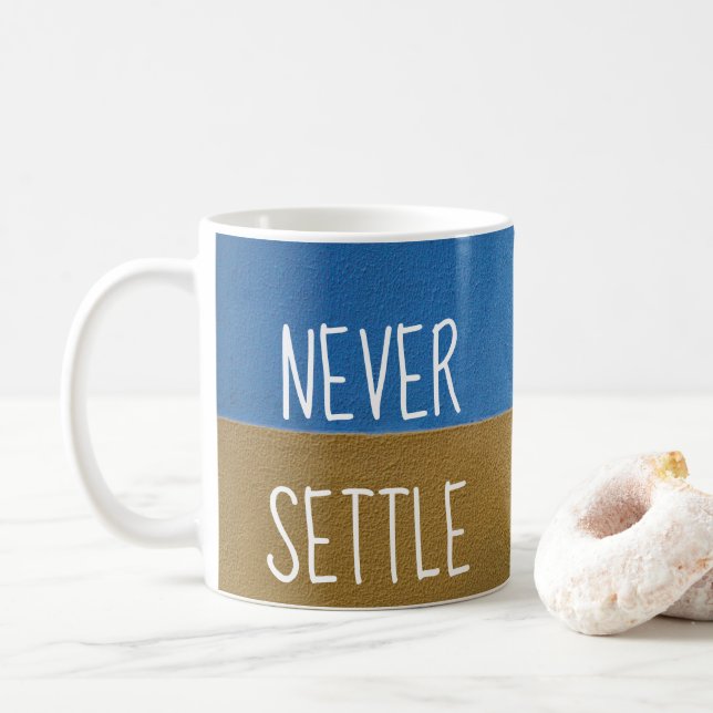 Blue & Gold Motivierend Angebot NIE EINSTELLEN Tasse (Mit Donut)