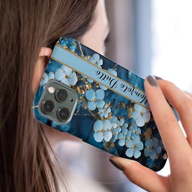 Blue Gold Vones Agate Monogram iPhone Hülle (Von Creator hochgeladen)