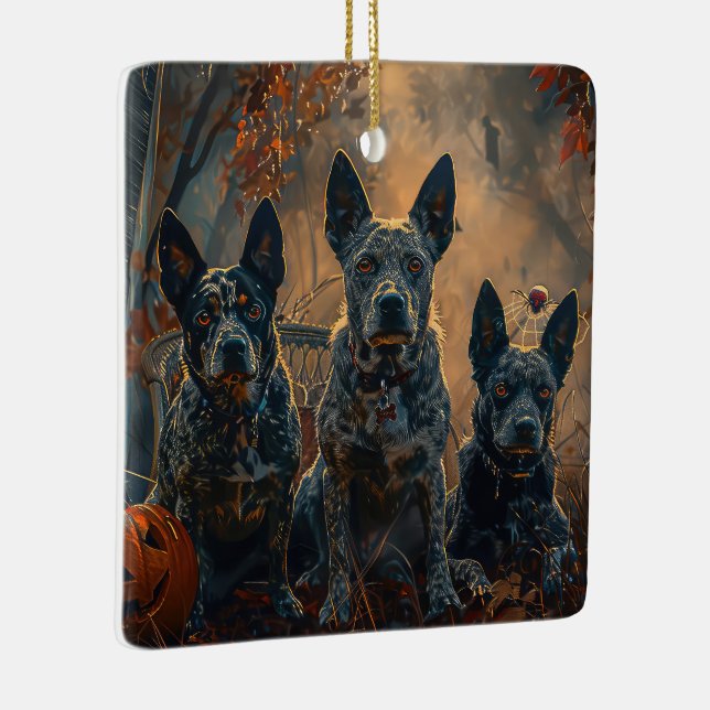 Blue Heeler Halloween Night Doggy Delight Keramikornament (Rechts)