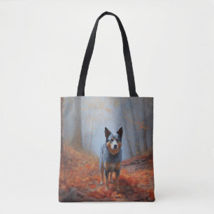 Blue Heeler im Herbstlaub Fall Inspiriert