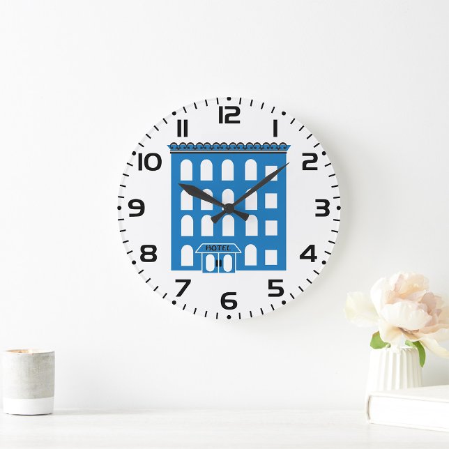 Blue Hotel Gebäude Große Wanduhr (Von Creator hochgeladen)