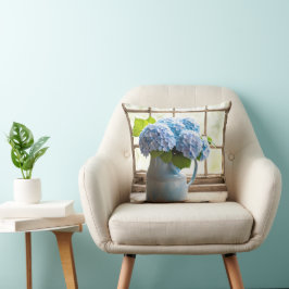 Blue Hydrangea Bouquet in Window Kissen